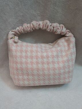 Stoney Clover Pink Houndstooth Scrunchie-Handle Bag